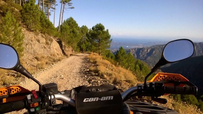 Quad et paysage de l'Ospedale