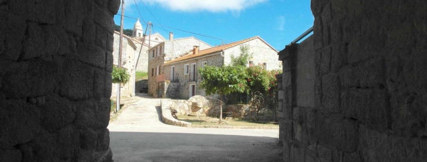 Voûte village Altagène